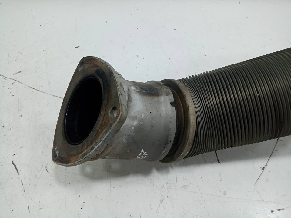 Flexo escape fuso canter 3s13   |   01.13 